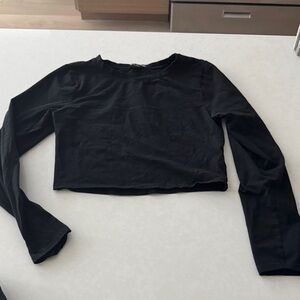 Black Long Sleeve Crop Top